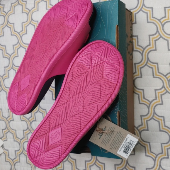 Kids Chacos: Pink Sandals - Picture 3 of 5